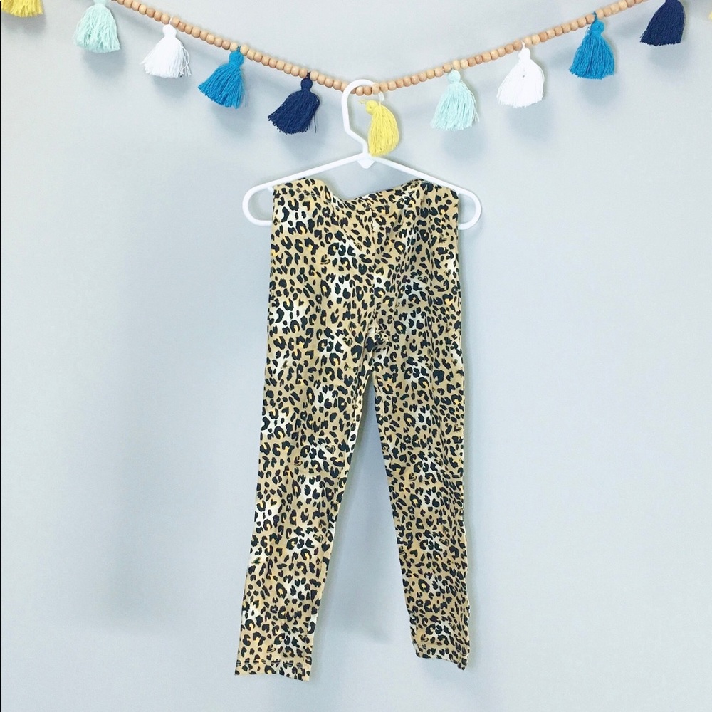 Flapdoodles cheetah print leggings